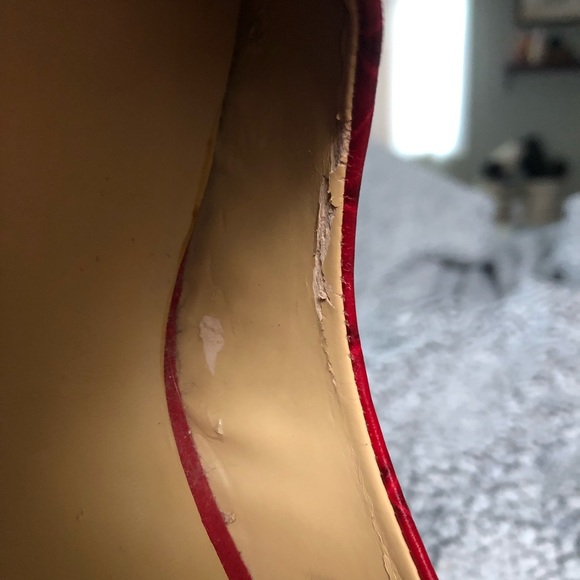 SOLD 🚫 Nine West Red Snakeskin Pumps - Picture 11 of 11